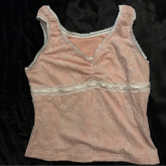 5/30% off - Pink and white lace tank top pretty cute - Picture 1 of 2